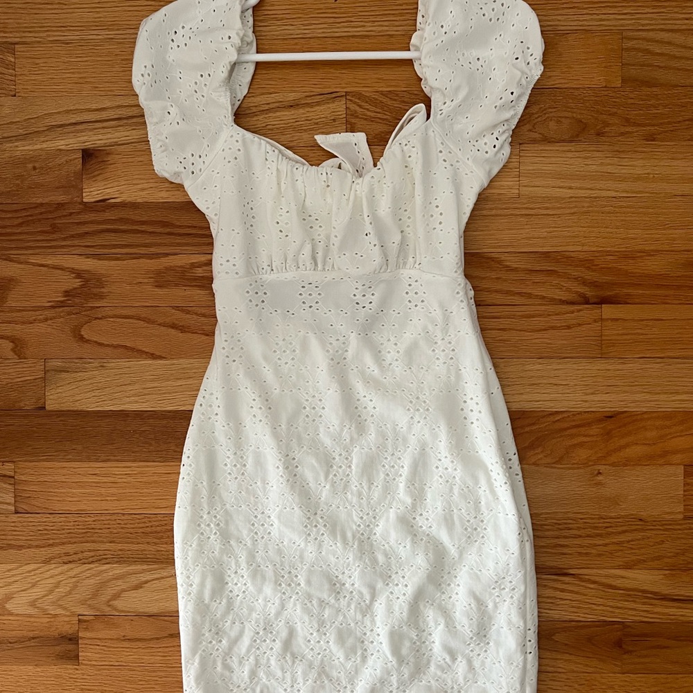 Never worn , tag still on it.